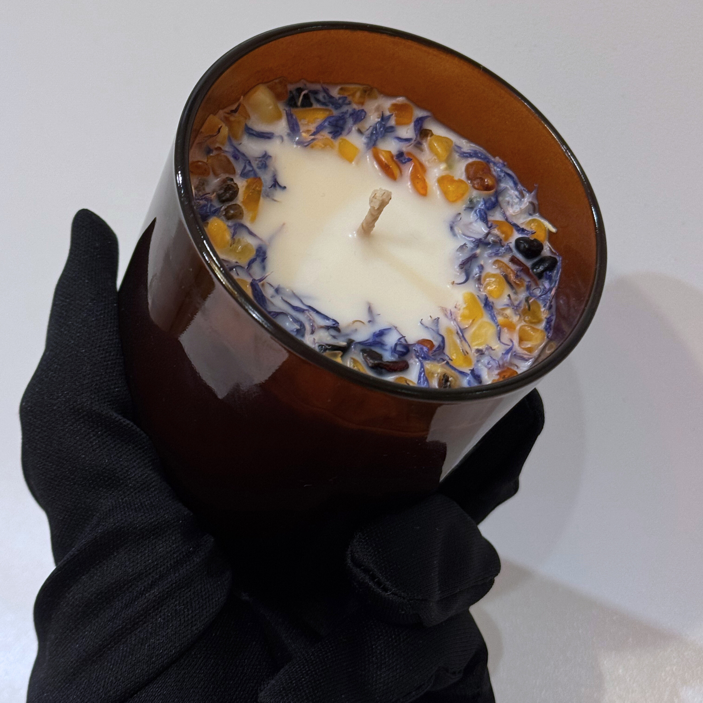 Baltic Amber Soy Candle – Pine Scent with Cornflower
