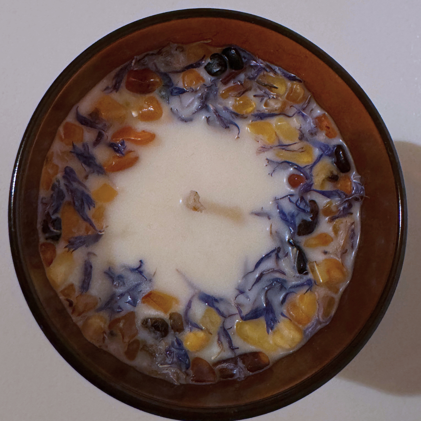 Baltic Amber Soy Candle – Pine Scent with Cornflower